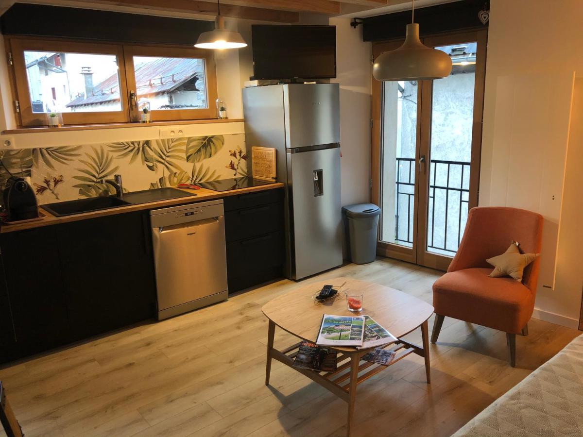 La Maison De La Montagne Le Bourg-d'Oisans Luaran gambar